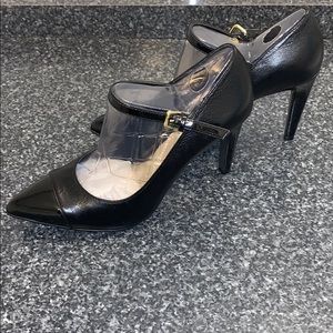Never Worn Black Tahari Heels! Size 6
